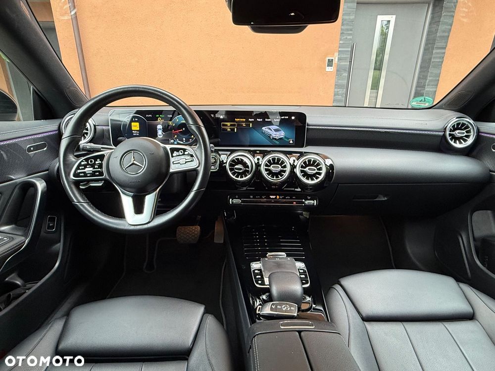 Mercedes-Benz CLA - 10