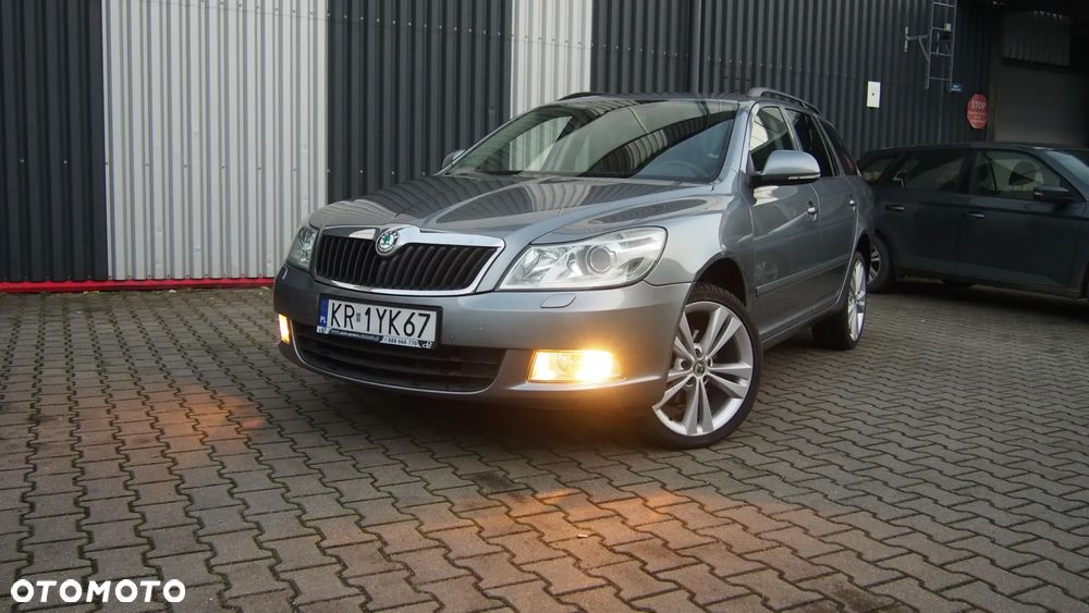 Skoda Octavia Combi 2.0 TDI DPF 4x4 DSG Elegance - 16