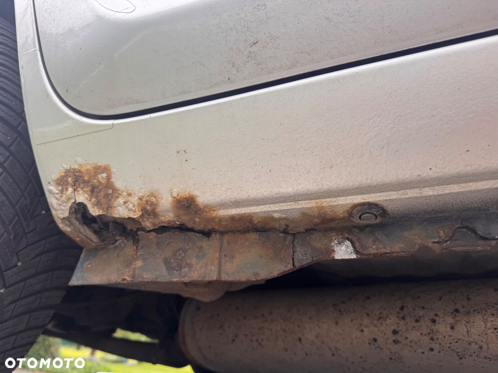 Toyota RAV4 2.0 VVT-i Premium - 5