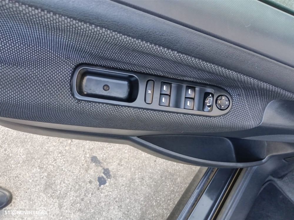 Peugeot 207 SW 1.4 Sport - 11