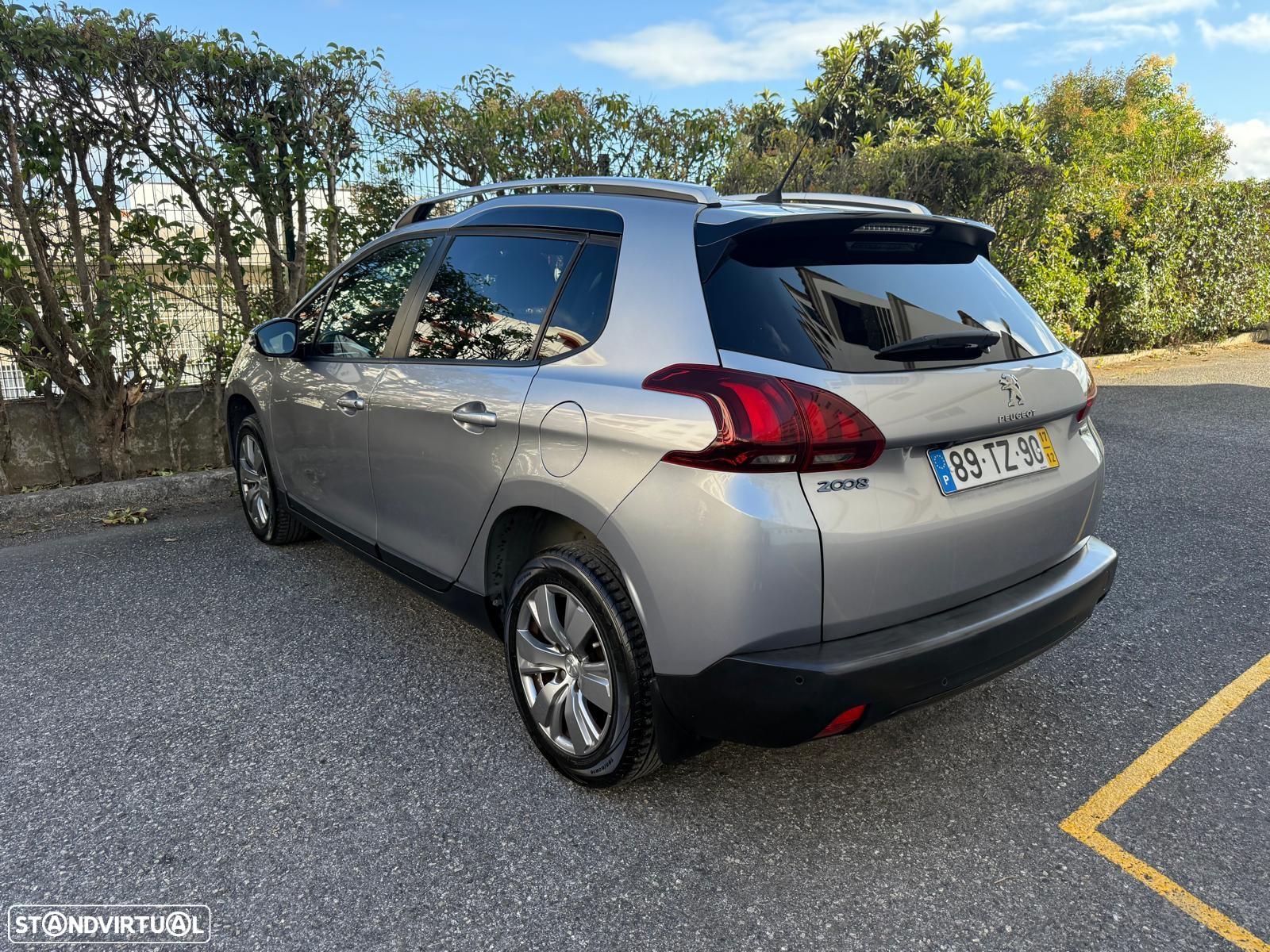Peugeot 2008 1.2 PureTech Style - 3