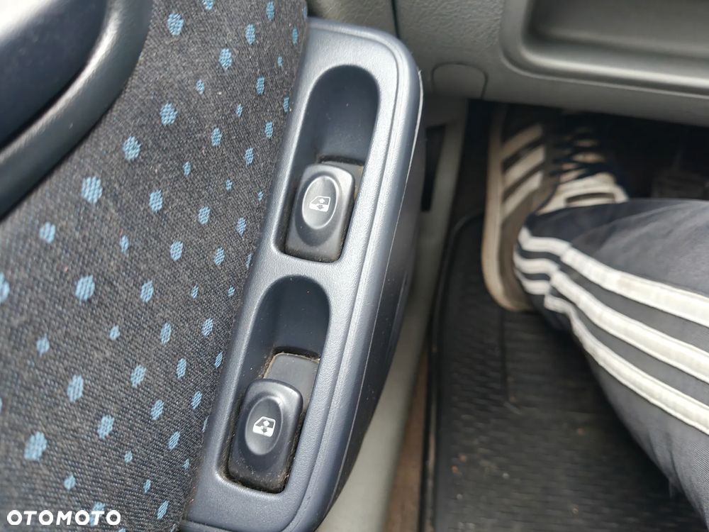Dacia Sandero 1.2 16V Access - 34