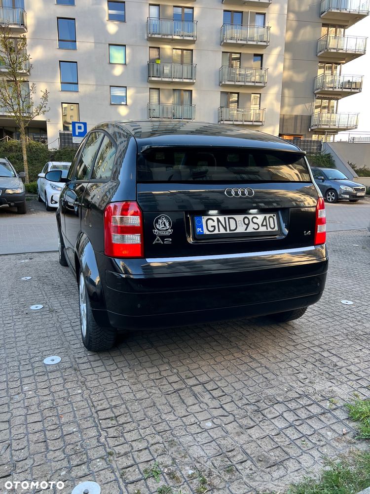 Audi A2 1.4 - 10