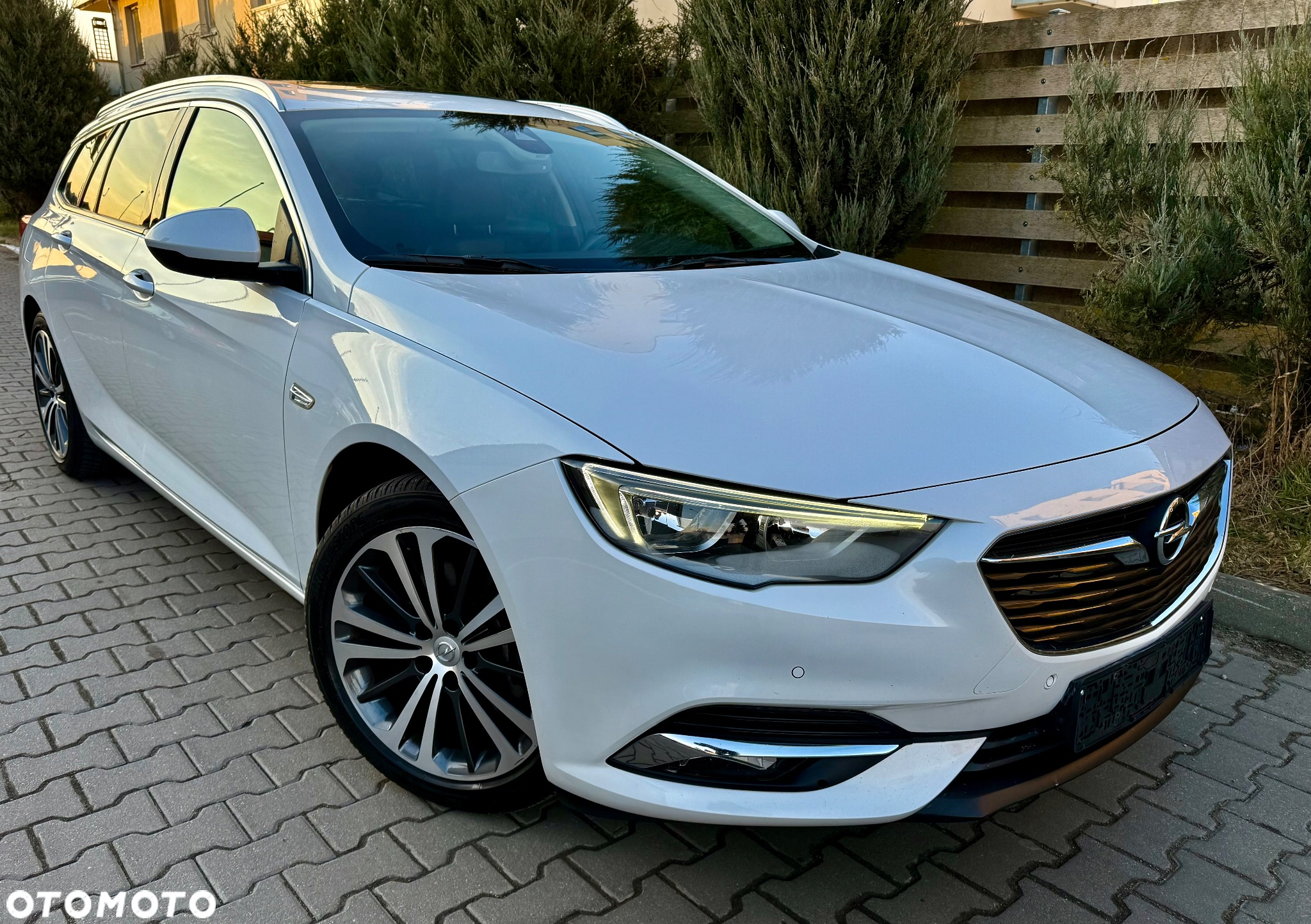 Opel Insignia Sports Tourer 1.6 Direct InjectionT Dynamic - 2