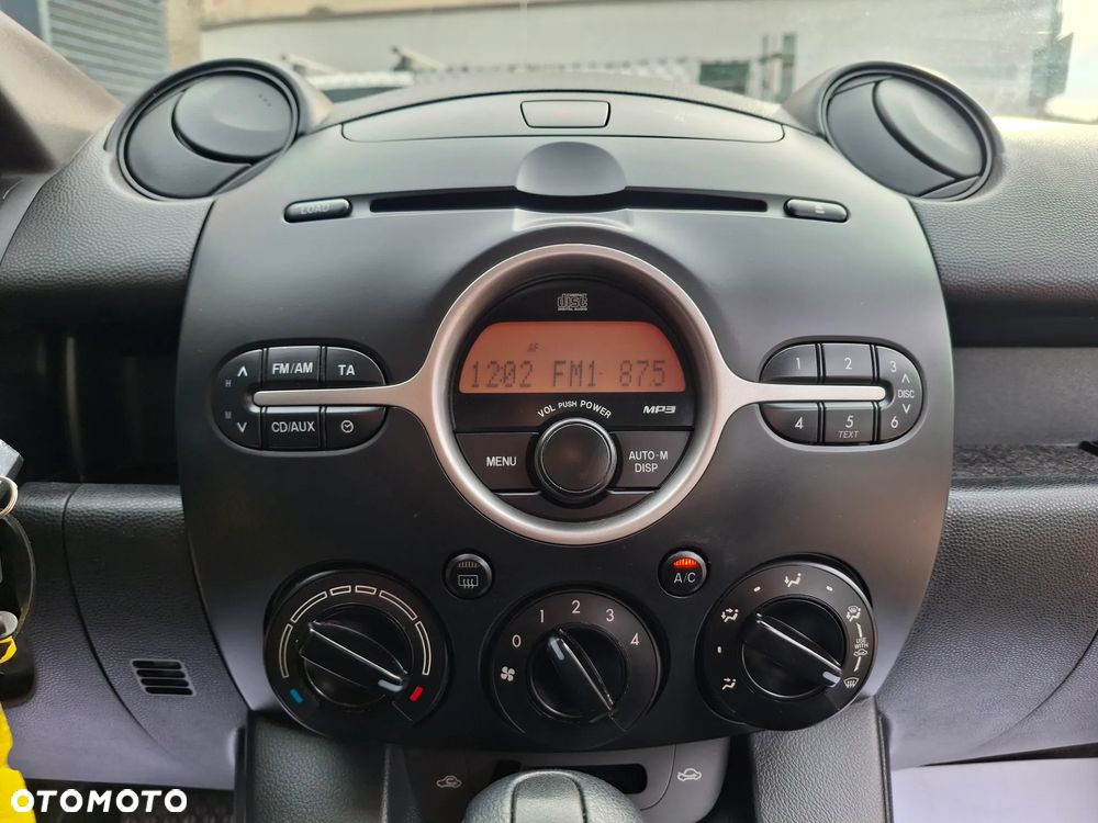 Mazda 2 - 26
