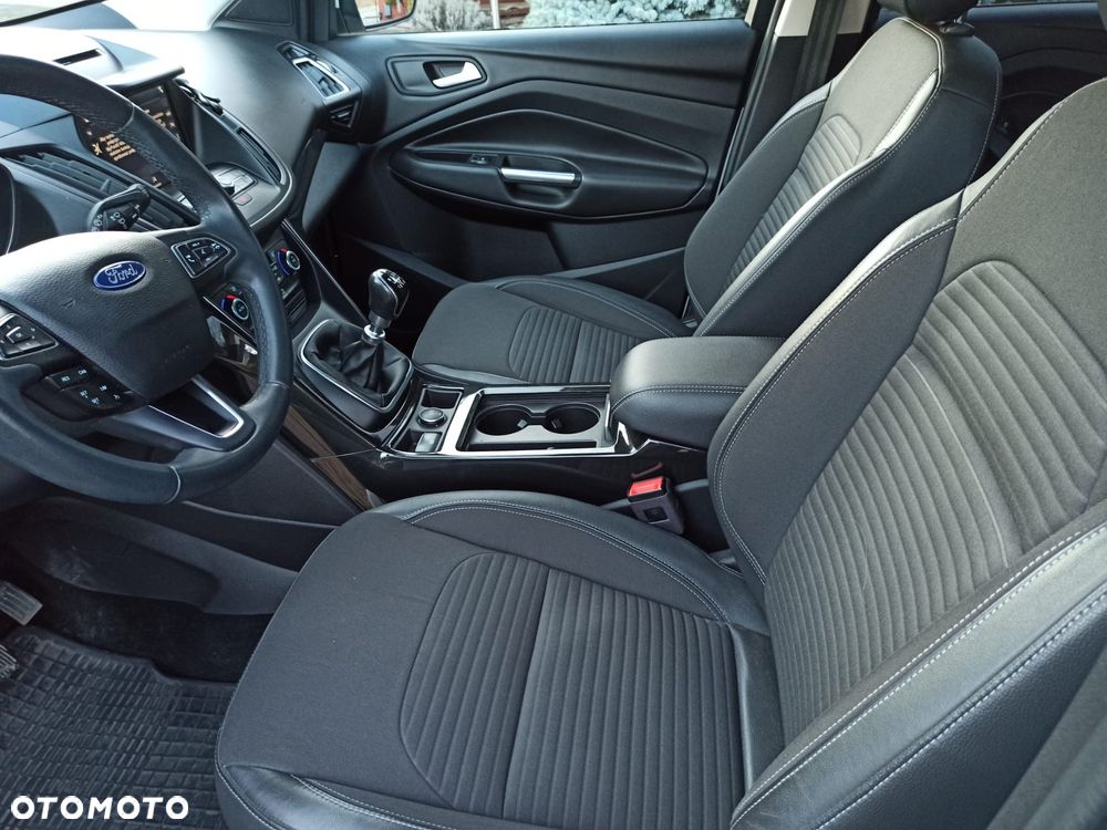 Ford Kuga - 13