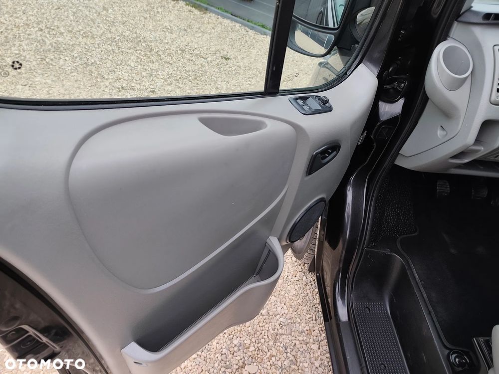 Renault Trafic - 18