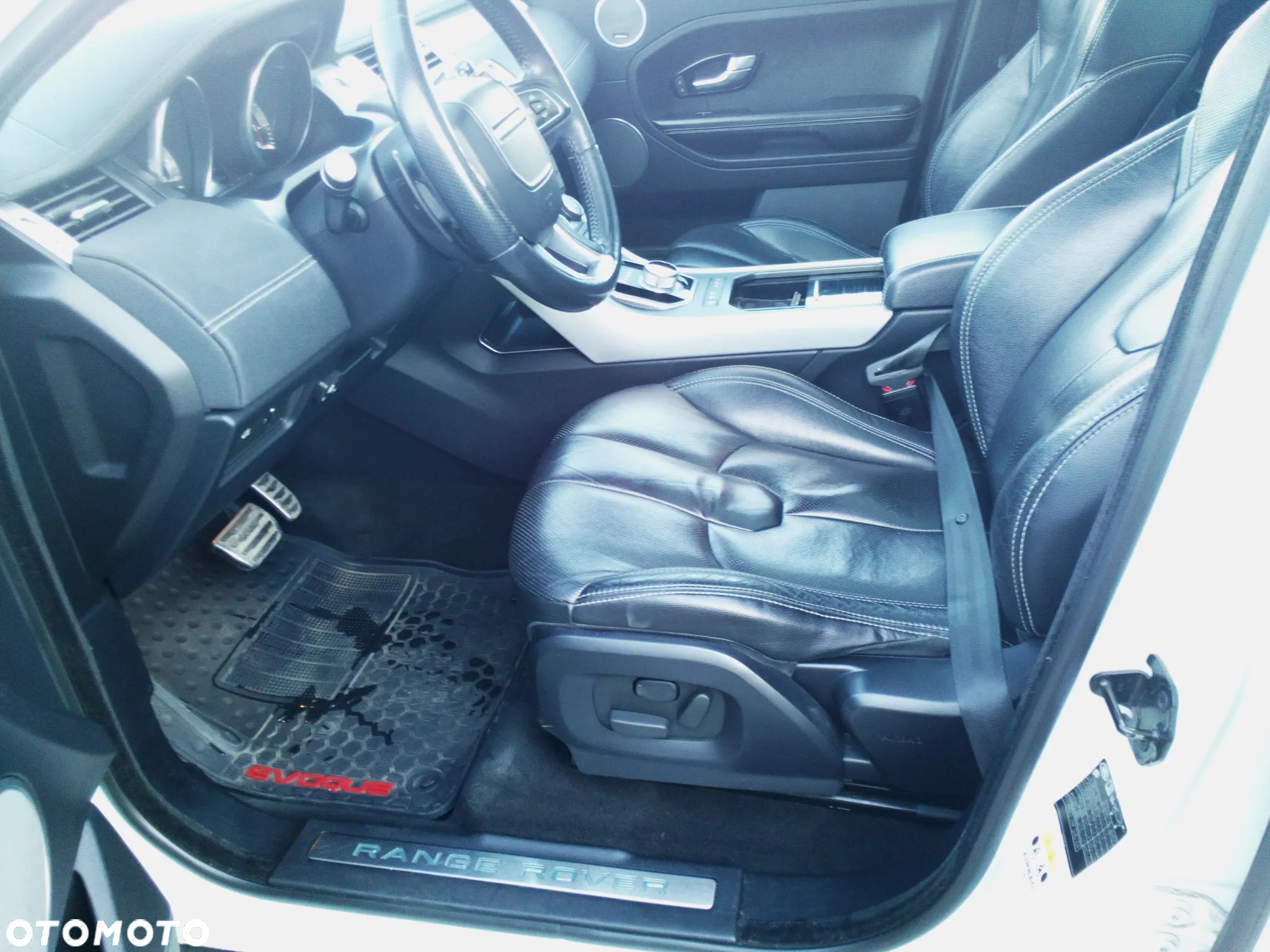 Land Rover Range Rover Evoque - 14