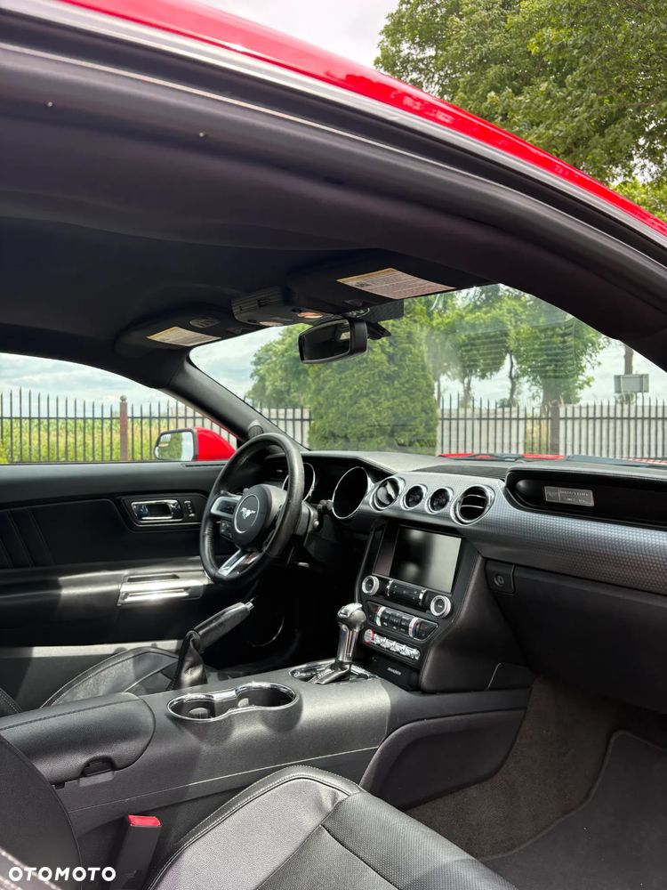 Ford Mustang - 10