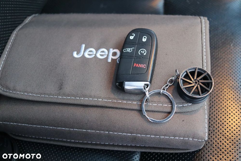 Jeep Grand Cherokee 3.6 V6 Overland - 28