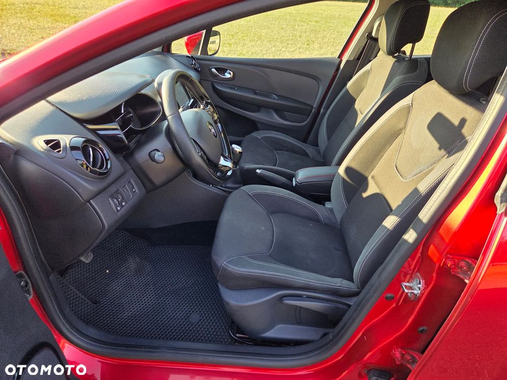 Renault Clio - 11
