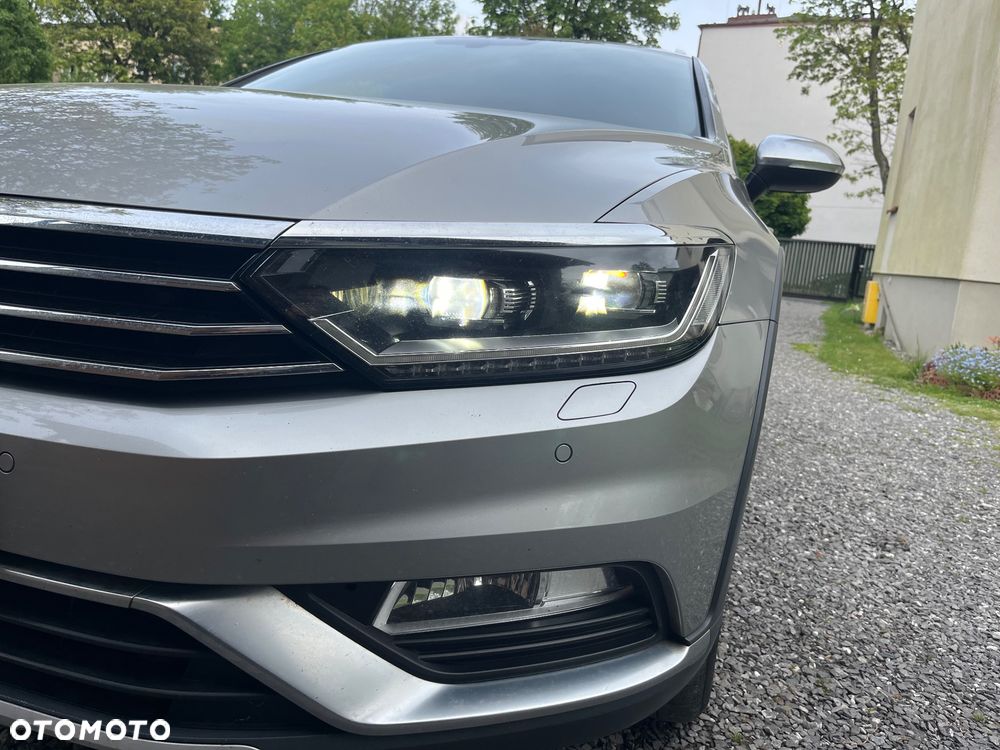 Volkswagen Passat 2.0 TDI SCR DSG Business - 38