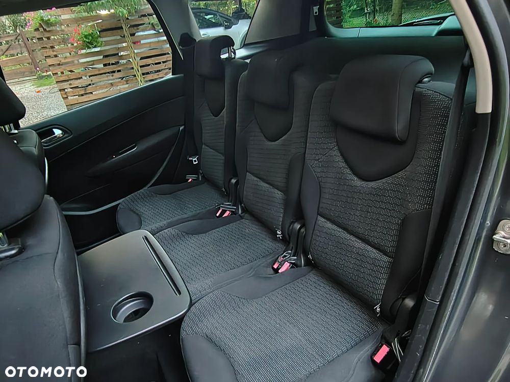 Peugeot 308 1.6 HDi Premium - 17