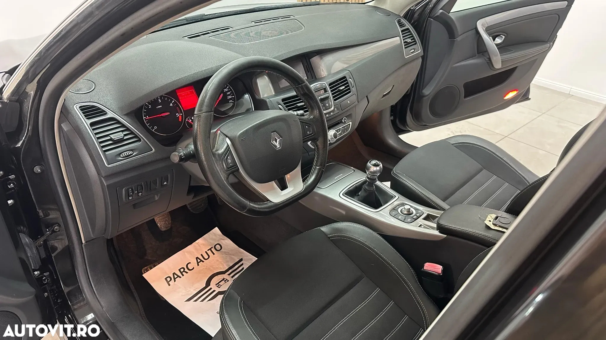 Renault Laguna GT 2.0dCi 4Control - 5
