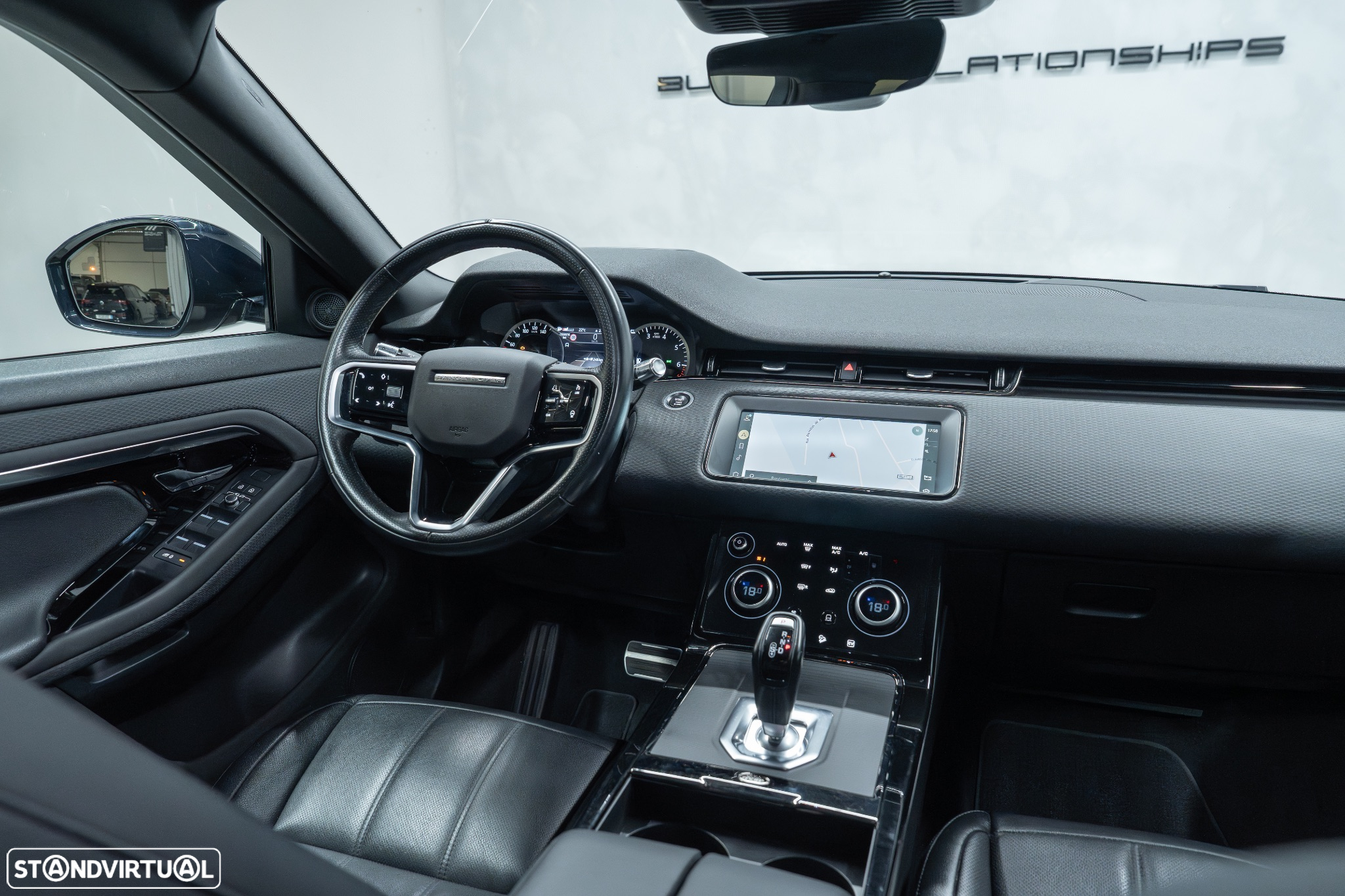 Land Rover Range Rover Evoque 1.5 P300e AWD R-Dynamic SE Auto - 21