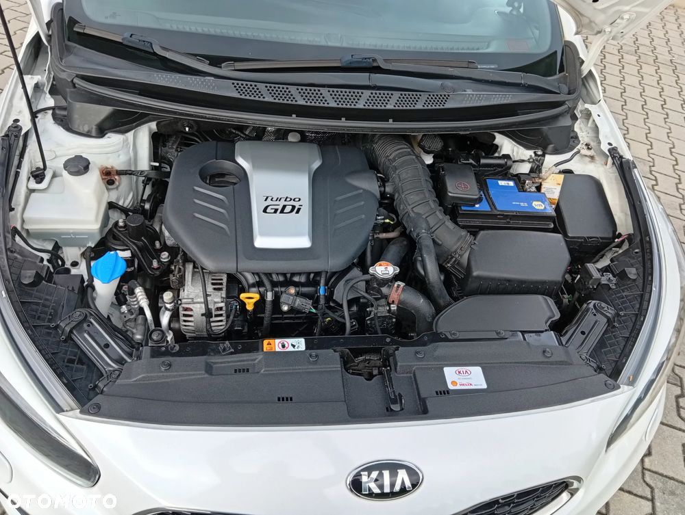 Kia Ceed Cee'd 1.6 T-GDI GT - 36