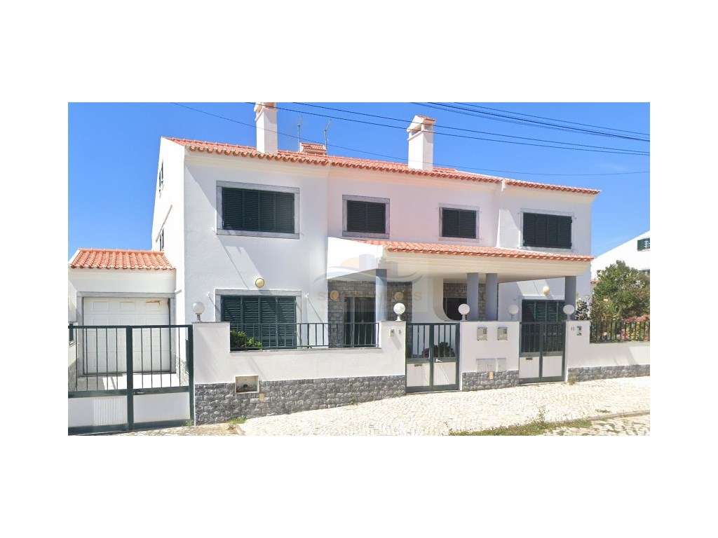 Moradia T4+1, Com Logradouro Amplo, Garagem, Com Proximidade e Vist... - Grande imagem: 2/55