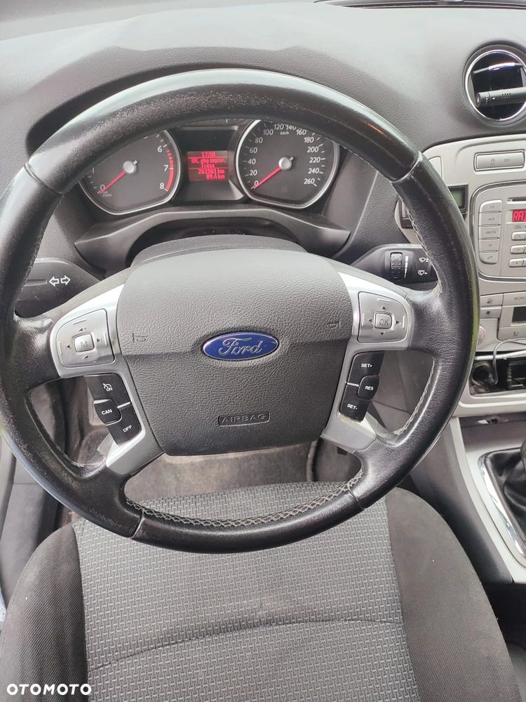 Ford Mondeo 2.0 Ambiente - 7