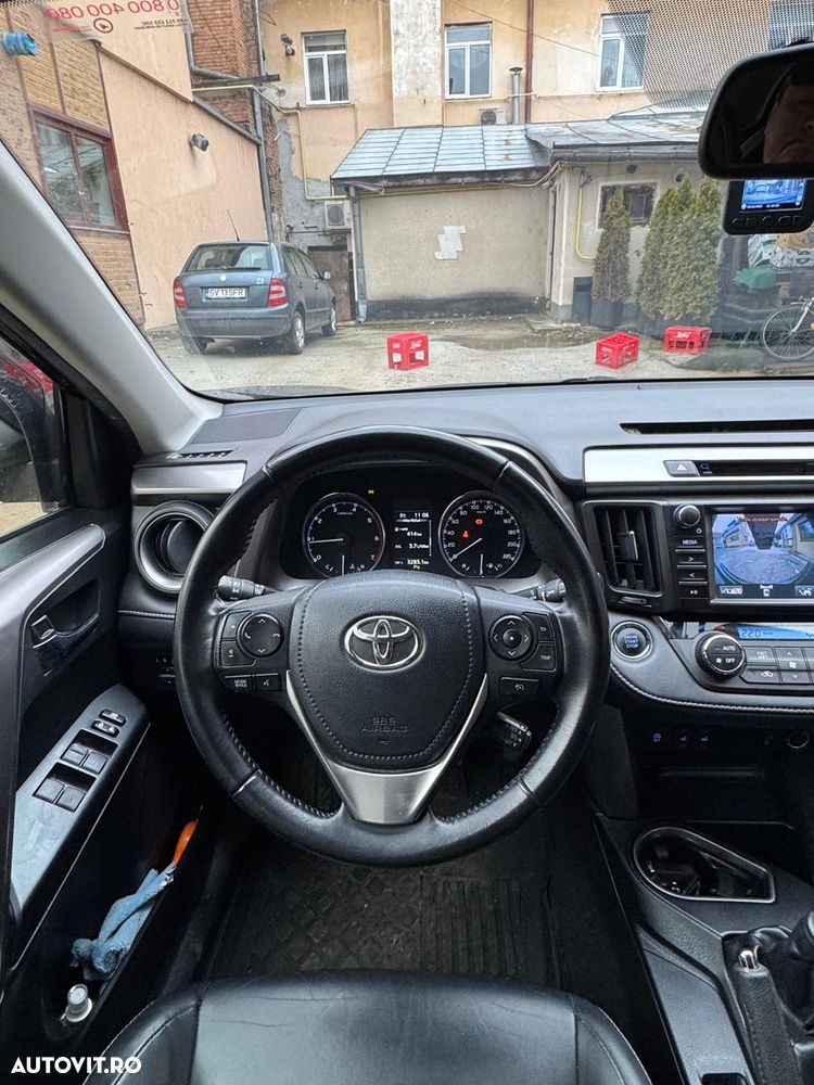 Toyota RAV4 2.0 D-4D 4x2 Start-Stop Executive - 5
