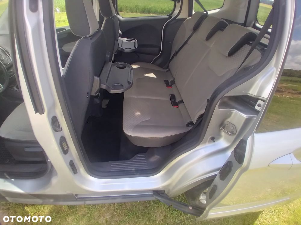 Ford Tourneo Courier - 7