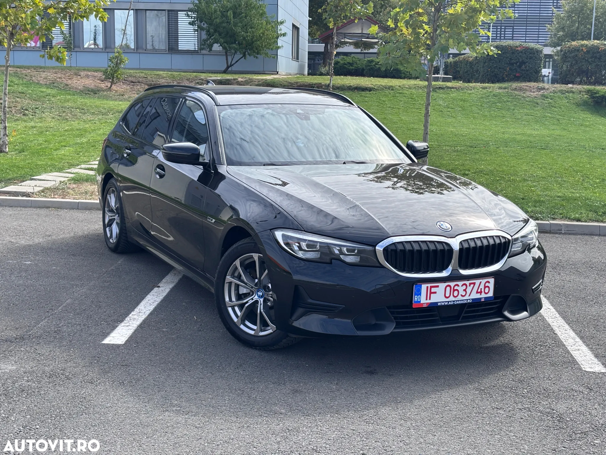 BMW Seria 3 320e Touring Aut. Sport Line - 2