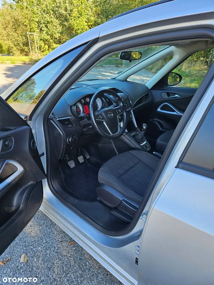 Opel Zafira - 28