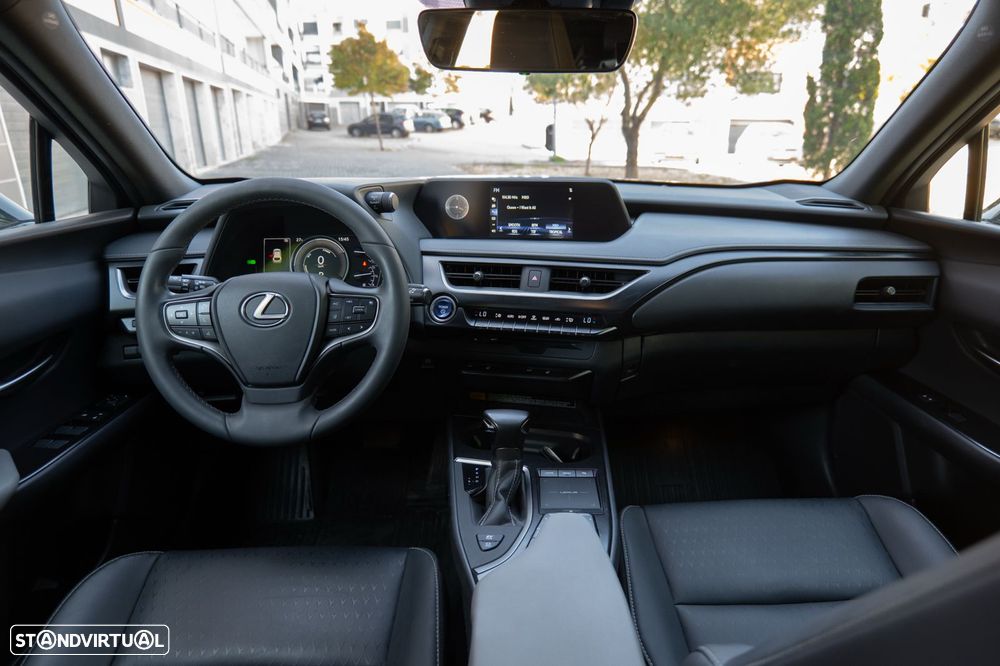 Lexus UX Special Edition (LCA) — fotografia 14