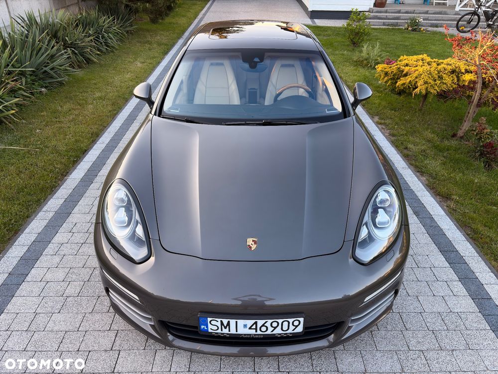 Porsche Panamera 4S Executive - 11