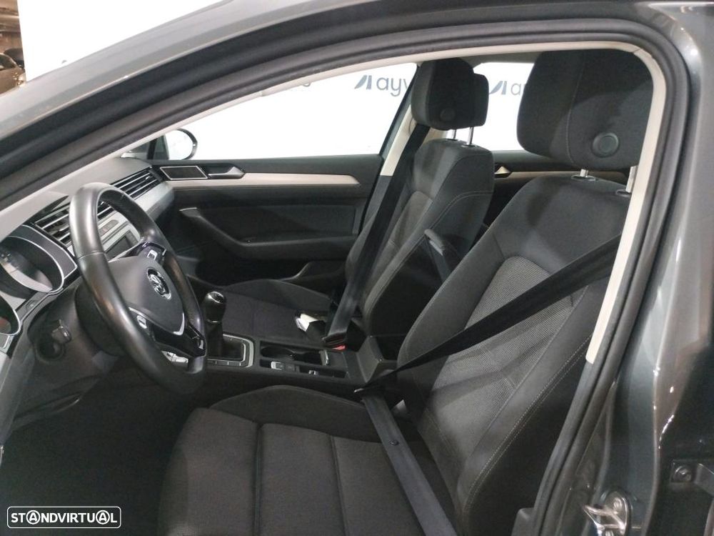 VW Passat Variant 1.6 TDI Confortline - 5