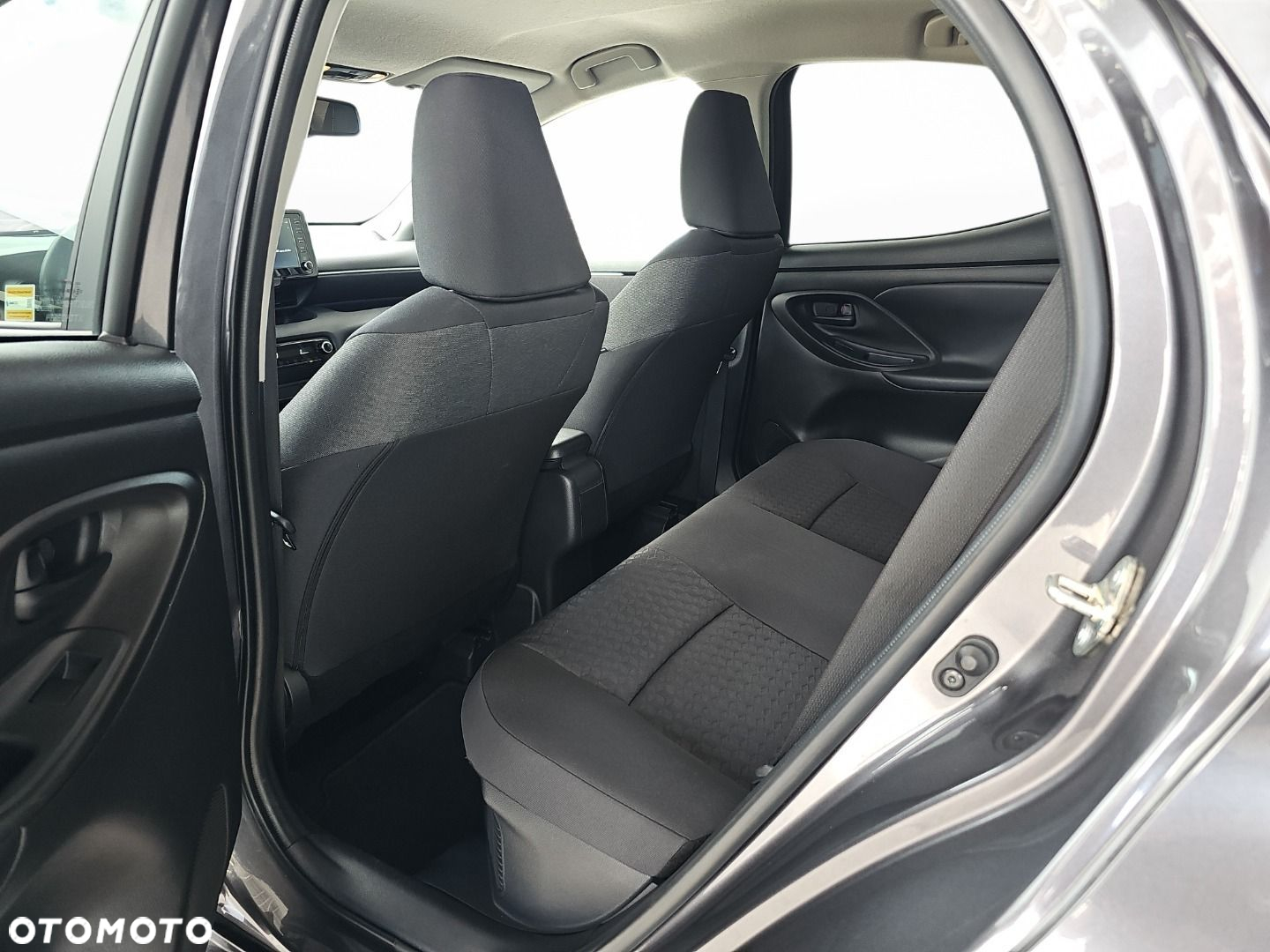 Toyota Yaris - 9
