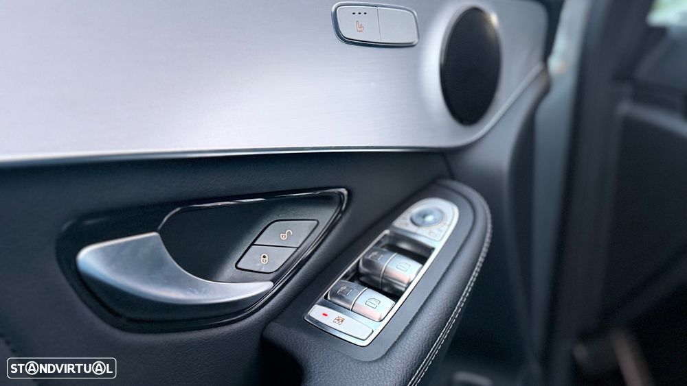 Mercedes-Benz GLC 300 de 4Matic 9G-TRONIC AMG Line Plus - 9