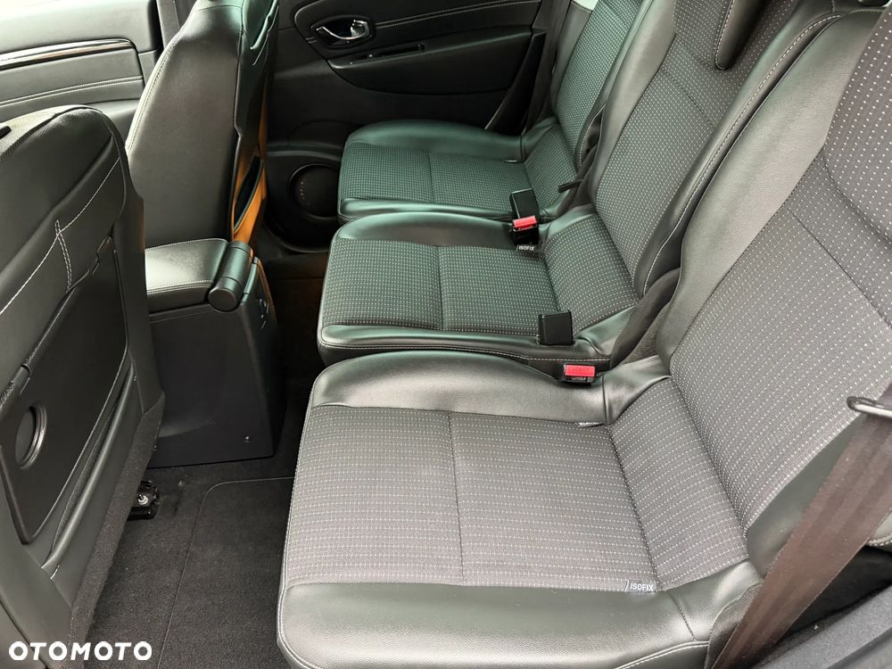 Renault Grand Scenic - 17