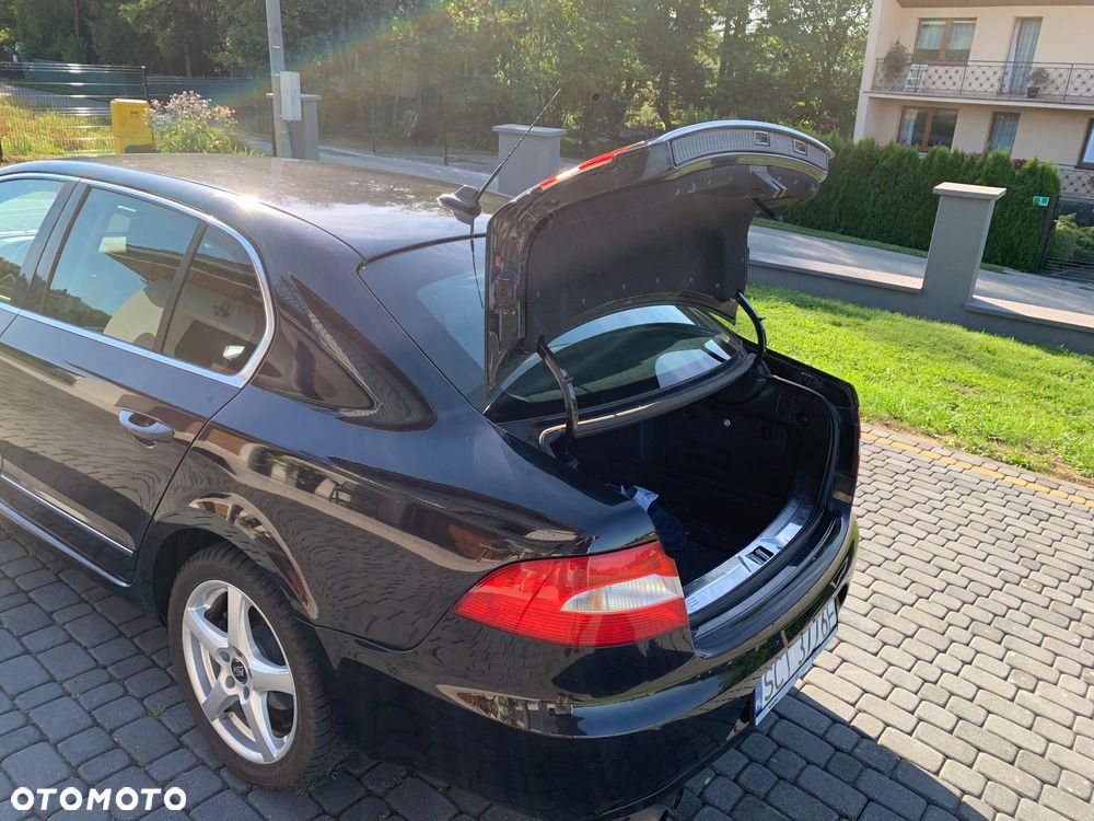 Skoda Superb 2.0 TDI Elegance DSG - 5