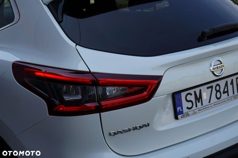 Nissan Qashqai 1.3 DIG-T N-Connecta - 16