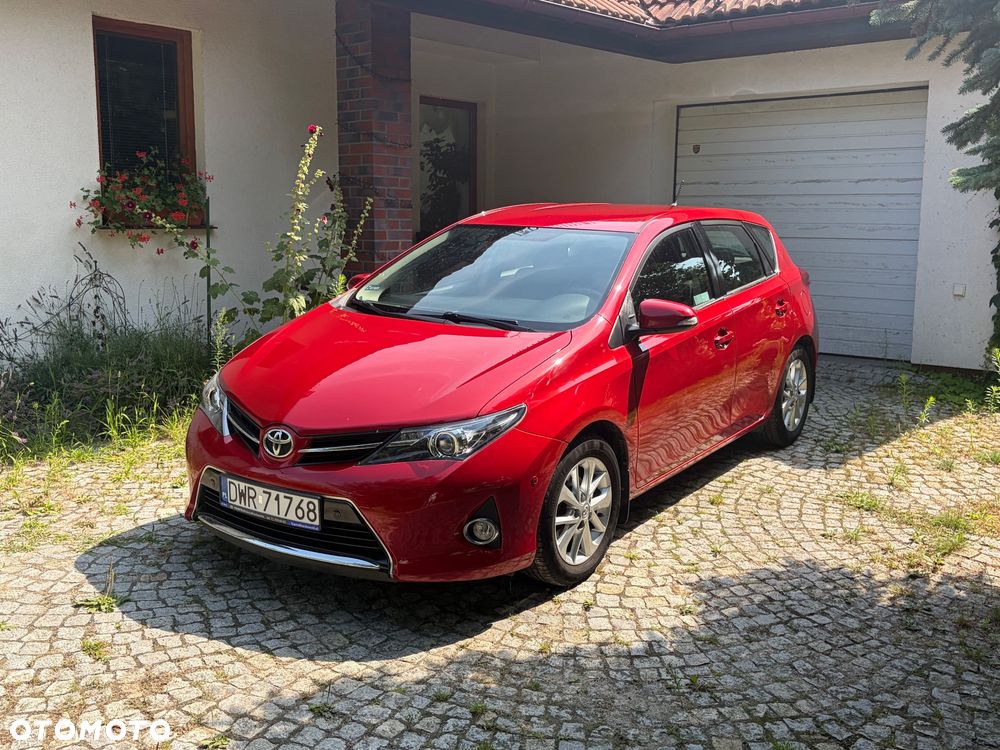 Toyota Auris 1.6 Premium - 1