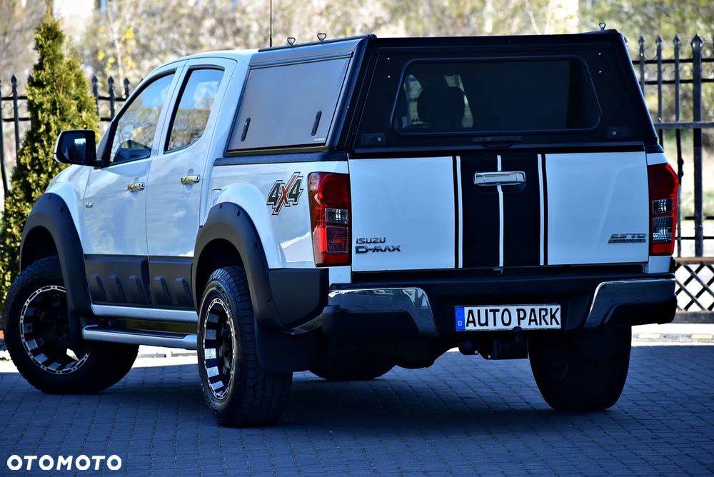 Isuzu D-Max 4x4 Double Cab Custom - 6