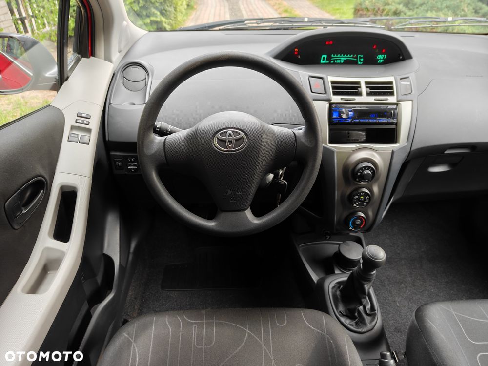 Toyota Yaris - 20