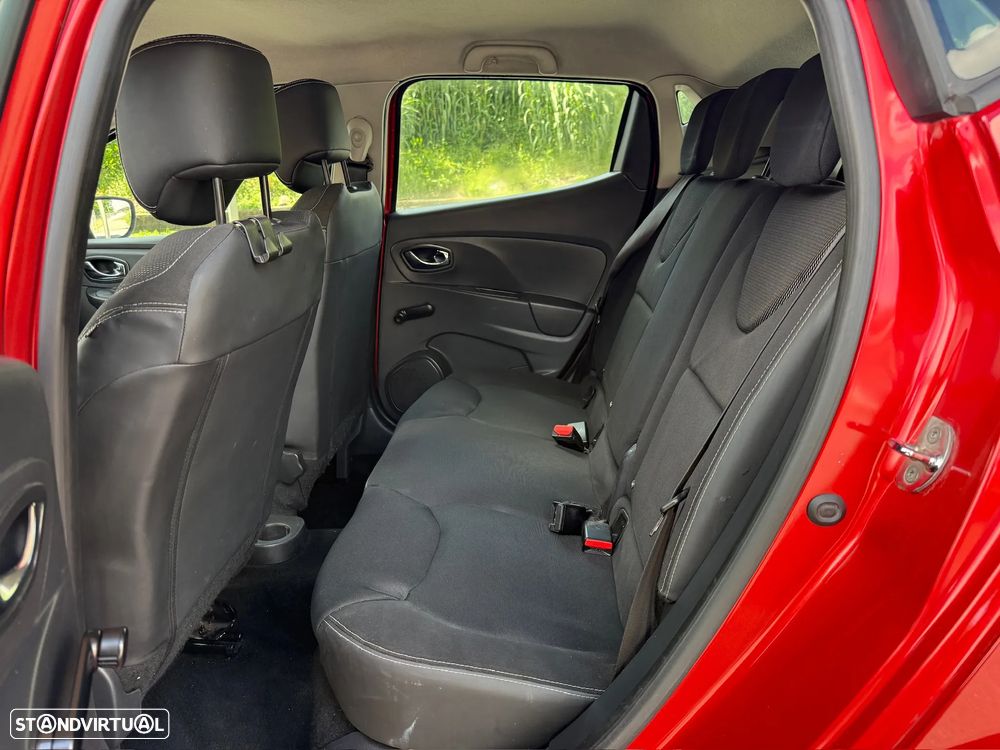 Renault Clio - 14
