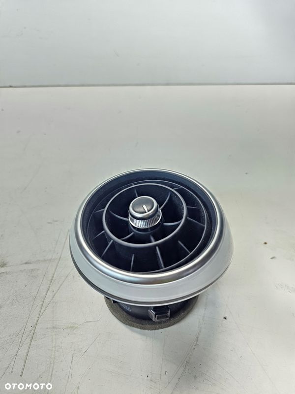 KRATKA NAWIEWU ŚRODKOWA AUDI A1 8X1820951 BIAŁE - 1