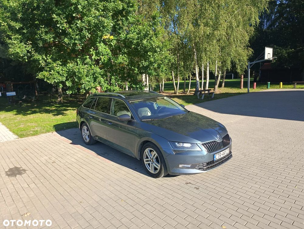 Skoda Superb 2.0 TDI SCR Style - 2