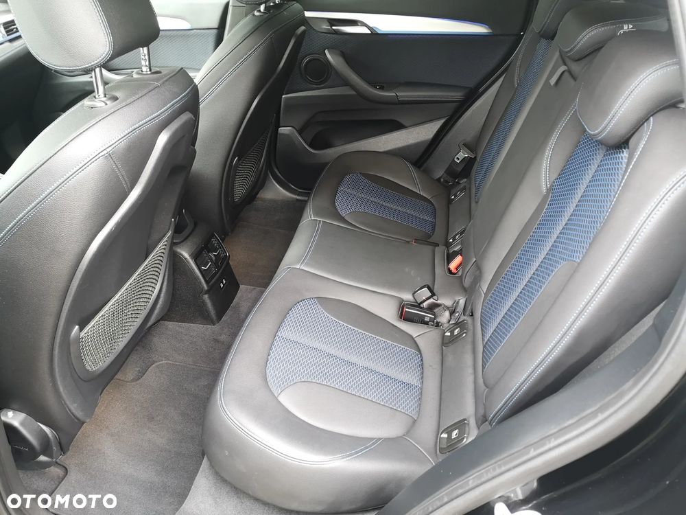 BMW X1 xDrive20i M Sport - 24