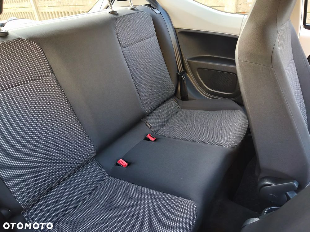 Volkswagen up! club - 29