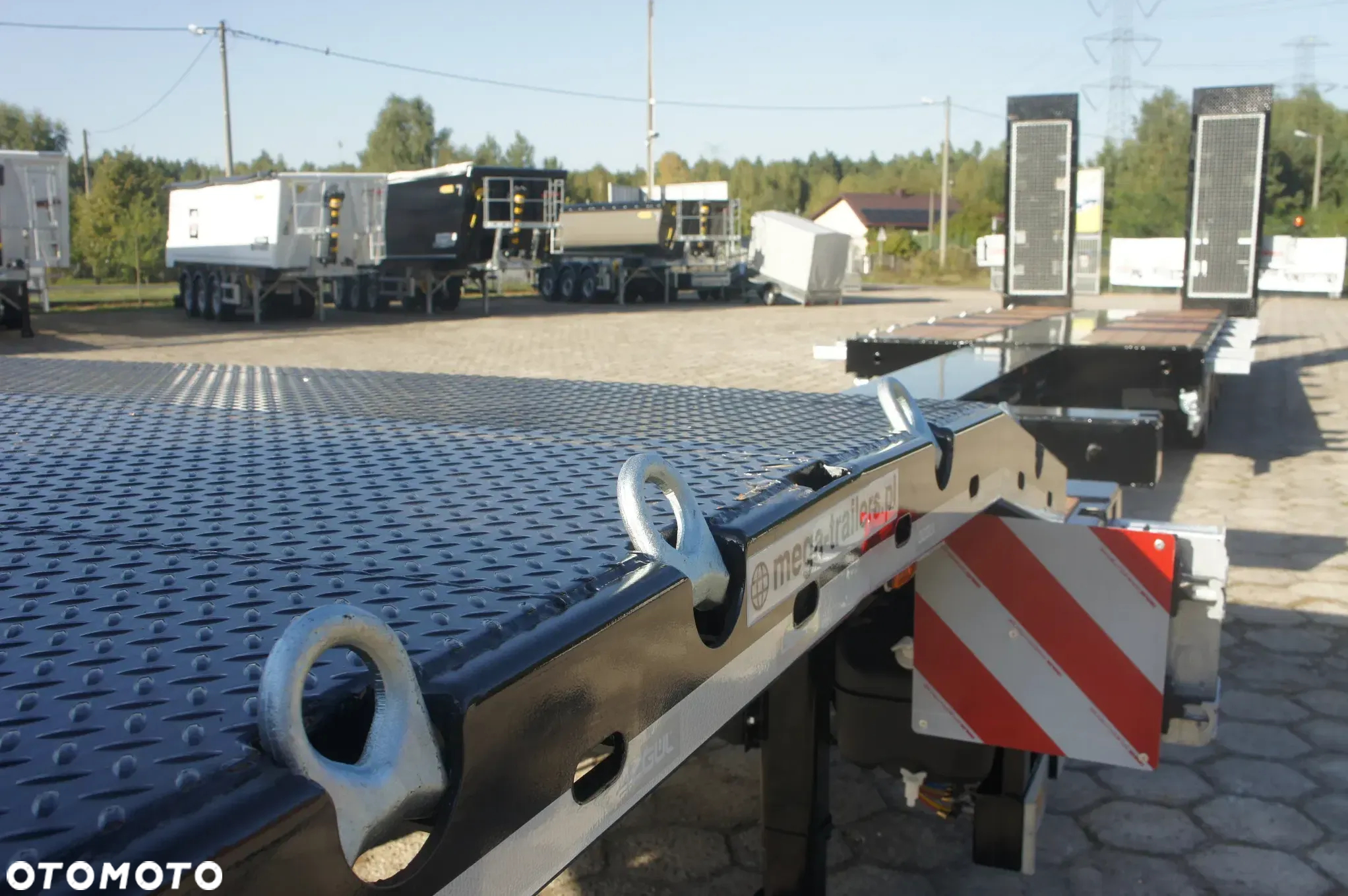 Inny MEGA Trailers / Naczepa niskopodłogowa z rozsuwanym pokładem o 5,00 m, dł. 18.600 - 11