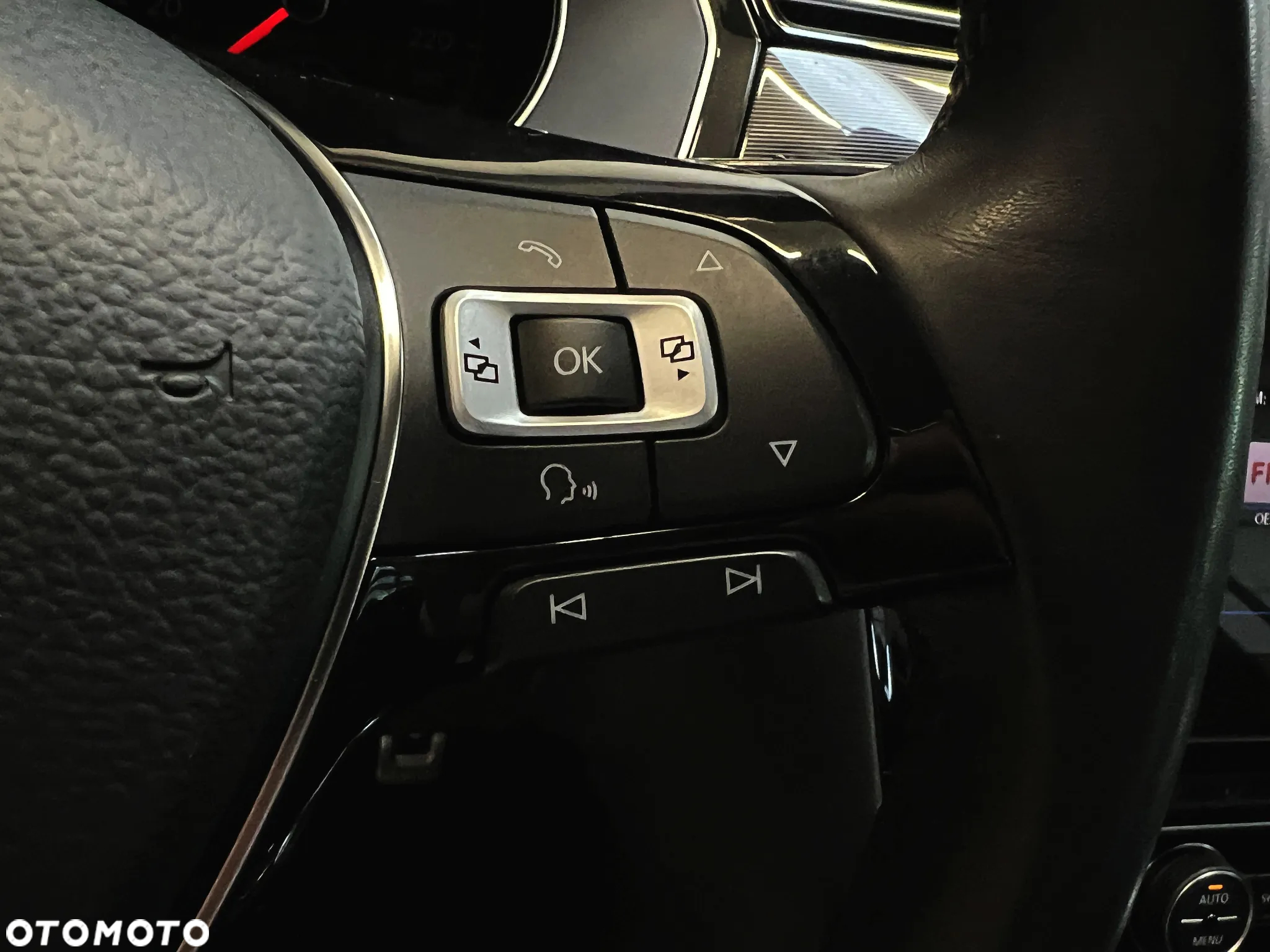 Volkswagen Arteon 2.0 TDI SCR DSG Elegance - 35