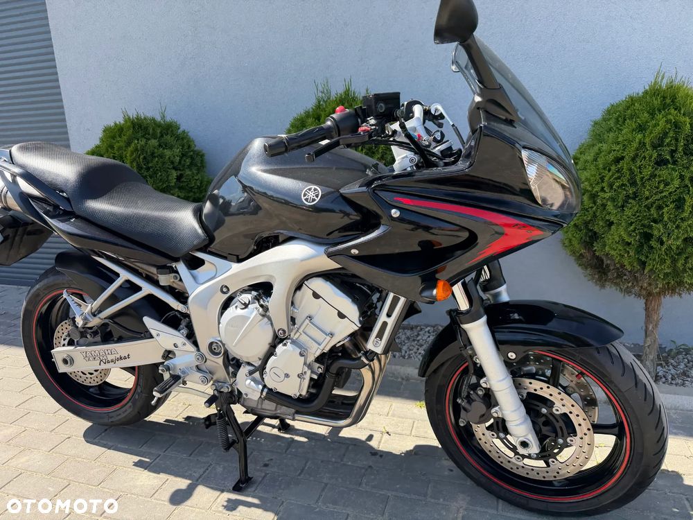 Yamaha FZ - 10