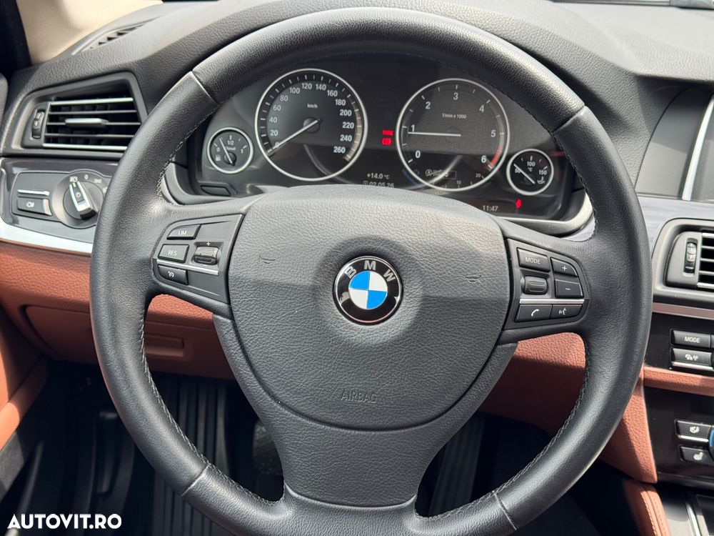 BMW Seria 5 518d Luxury Line - 13