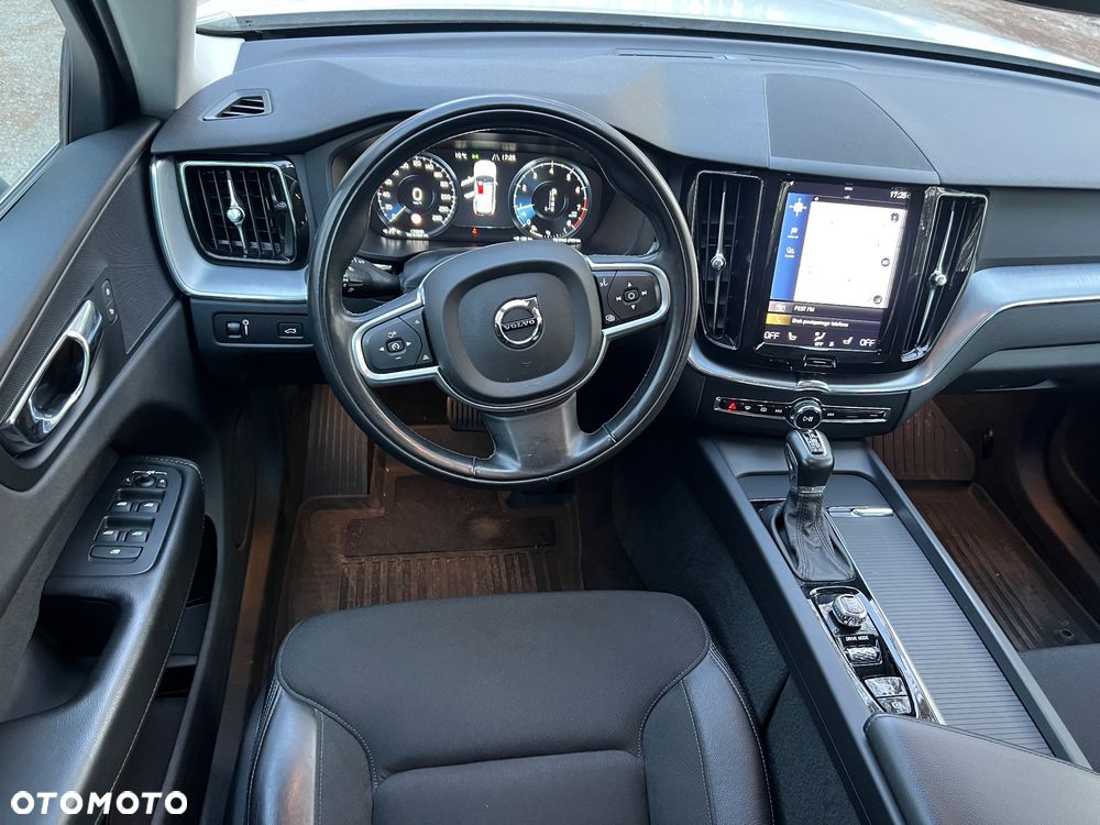 Volvo XC 60 B5 B AWD Geartronic Momentum Pro - 34