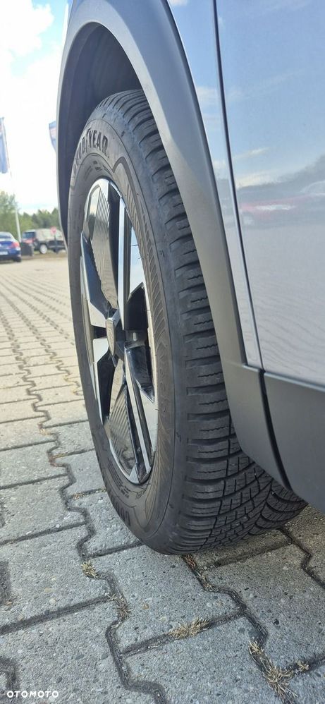 Peugeot 2008 1.2 PureTech Allure S&S EAT8 - 33