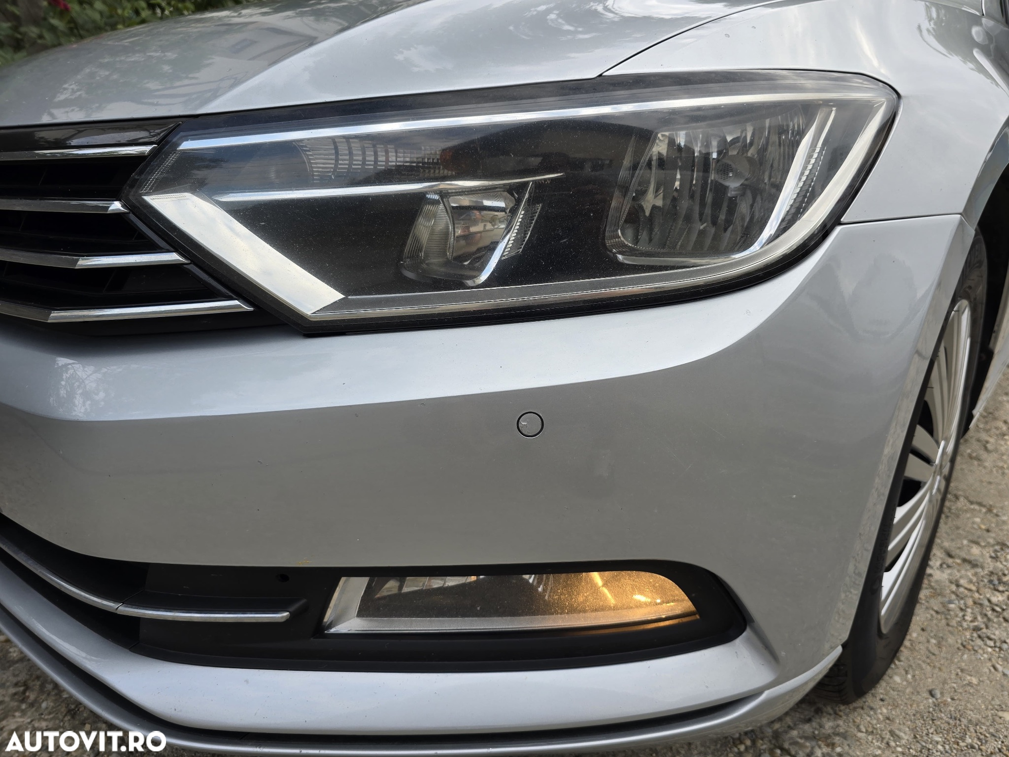 Volkswagen Passat Variant 2.0 TDI DSG Highline - 16