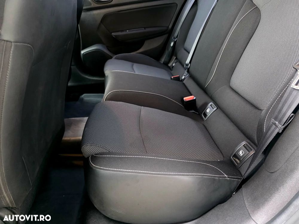 Renault Megane TCe Life - 14